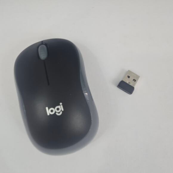 Logitech mk320 Wireless Full Keyboard & Mouse Combo with USB Receiver - Picture 11 of 14